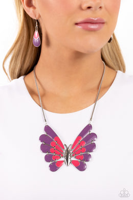 Necklace Moth Maven - Purple N2182